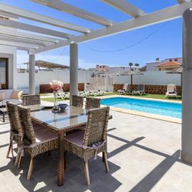Villa with private pool, near beach and golf Caleta de Fuste- Villa Charlotte