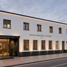 Hotel Montaña Central, hotel Caborana városában
