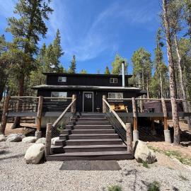 Mountain Cabin wHot Tub & Washer Dryer, viešbutis mieste Fairplay