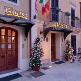 Garibaldi Houses, Hotel in Milazzo