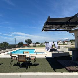 Apartmani Niko, hotel di Zadar
