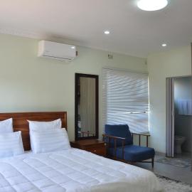 Aichi Apartments - Near Granddaddy's: Lusaka şehrinde bir otel