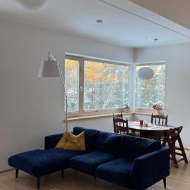 Family Retreat by Forest & Train Free Parking