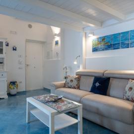Levante - charming apartment with sea-view terrace, fits up to 7 guests, hotel Maioriban