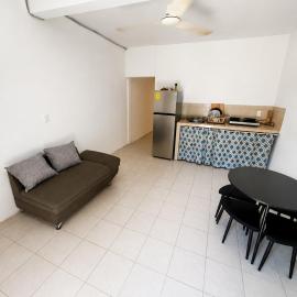 2-Bedroom Apartment with AC - 5 min from Malecón