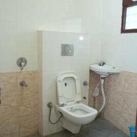 Hotel Hari Sarovar, hotel di Kurukshetra