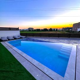 Anil luxury apartments, hotell i Golem