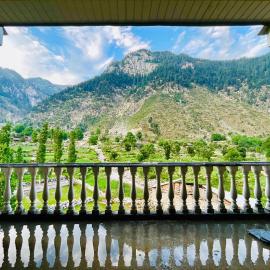 Sylvan Hotel & Restaurant,Umairs Haven Residences, Hotel in Tāl