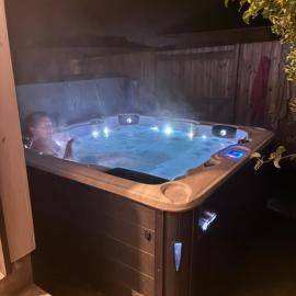 Relax & Unwind in Cambridge, хотел в Кеймбридж