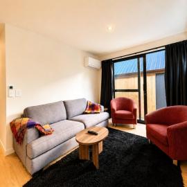 The Remarkable hidden gem, hotel in Queenstown Airport