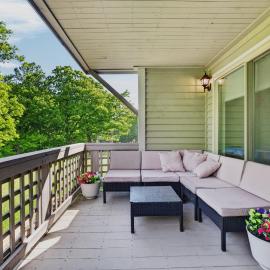 Summer Escape at Wintergreen Resort - 3BR3BA, Pets OK, Golf Access & Sleeps 12, hotel in Mount Torry Furnace