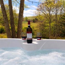 Winding Creek Cabin, hotel di Raphine