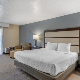 Best Western Sunridge Inn & Conference Center, viešbutis mieste Beiker Sitis