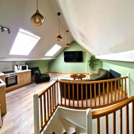 Artist-Designed Japanese Loft with Home Cinema