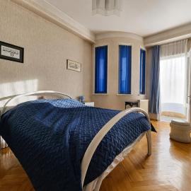 3BR Apt in Tbilisi with Balcony & Workspace