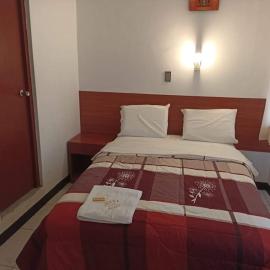 hotel esmeralda