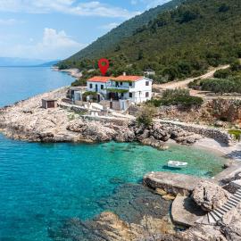 Seaside secluded apartments Cove Virak, Hvar - 4035, viešbutis mieste Gdinj