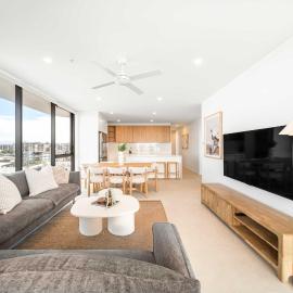 St Clair Luxury Lake Kawana Living