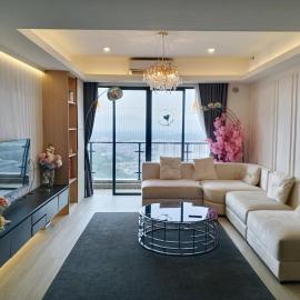 Apartemen SkyHouse 3 BR Bristol 35th Floor, hotell i Samporo