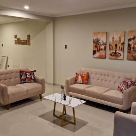 Beautiful and modern apartment steps from the Plaza, hotel in Huaraz