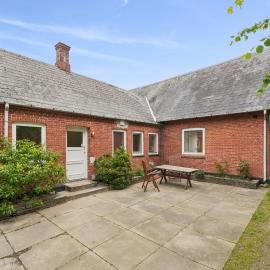 The Coziest Farm Holiday In The Countryside, hotel in Tommerup