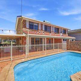 Watonga Coastal Retreat - Pool, Sauna, Beach, Pets