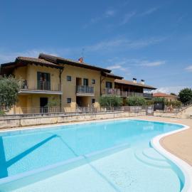 Snug Holiday Home in Lazise with Heating, near Lake Garda
