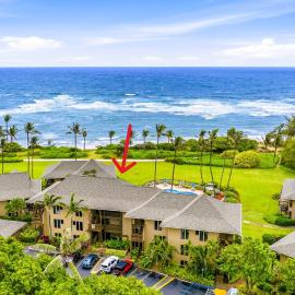 Oceanfront & Oceanview ! Heated Pool ! Fully Renovated ! Walk to Lydgate Beach, hotel di Lihue