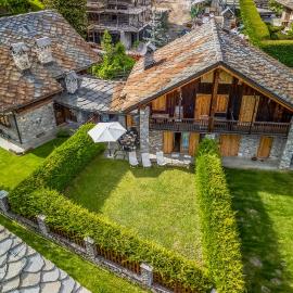 Courmayeur Apartment X6 Parking - Happy Rentals