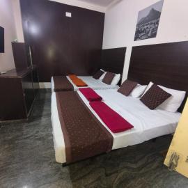 shree chendur family residency NON AC ROOMS, hotel in Tiruvannāmalai