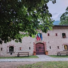 Rifugio Forte di Machaby، فندق في Arnad