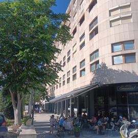 Happy Brothers - Center of Split