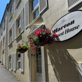 Marton Guest House, готель у місті Сент-Пітер-Порт
