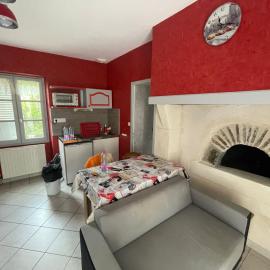 Chez KUD, hotelli kohteessa Bourbon-Lancy