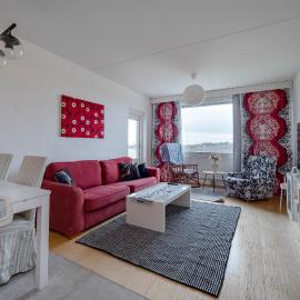 Saris 4 bedroom apartment with view