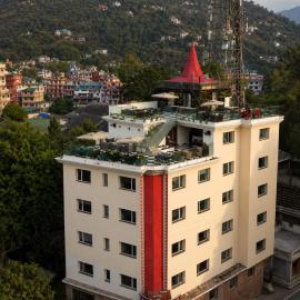 May Fair, hotel em Mandi