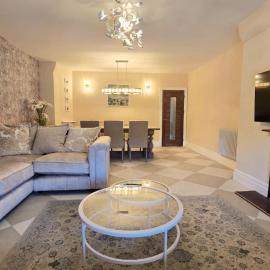 Crescent view penthouse - Luxury Apartment Central Buxton, hotel a Buxton
