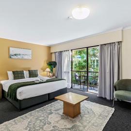 Leafy Studio Retreat near Shops Motorway Access by Custom Bnb Hosting, hotel v mestu Brisbane