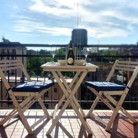 Milan Top-Floor Flat City View 2 Balconies Workspace M5