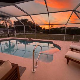 VILLA Venice FL ! SHAMROCK PARK ! BEACH ! POOL, khách sạn ở Venice