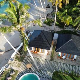 Ombara Resort Mentawai, khách sạn ở Katiet