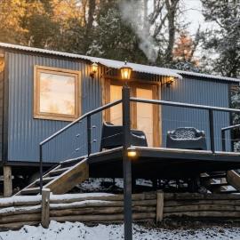Casa Calvé Tiny House en el Bosque con Deck Privado San Martín de los Andes, hotel San Martín de los Andesben