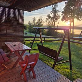 Siedlisko nr 4E i 4F nad jeziorem Skarlińskim, jezioro, mazury, domki letniskowe, bania, hotel in Kurzętnik