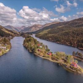 Tinyhouse surrounding Norwegian mountains, хотел в Берген