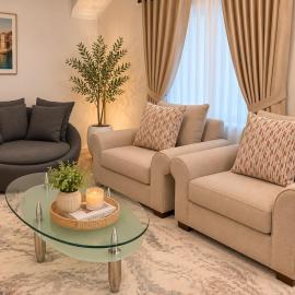 Shangri-La -Residence, walking distance to Sarit Centre , Marriot and Movenpick Hotel