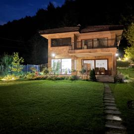 Viesnīca Villa Rivus - Private Family Retreat near Sarajevo pilsētā Sarajevo