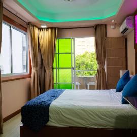 Six In Lodge, hotel in Malé