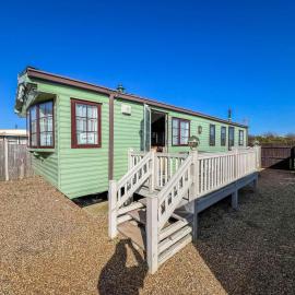 6 Berth Dog Friendly Caravan In Hunstanton, Minutes From The Beach Ref 13013L