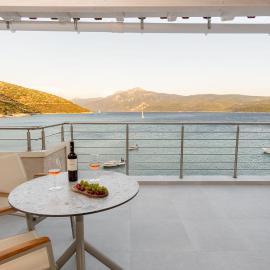 eu Τhea Apt Samos - Sandy Beach & Amazing View、プスィリ・アモスのホテル