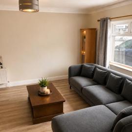 Modern Stay in the Heart of Thurles Room 2 Shared Apt, хотел в Търлес